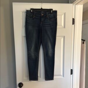 Lucky Brand Blue Skinny Jeans with Modern Tapered Fit--Size 6